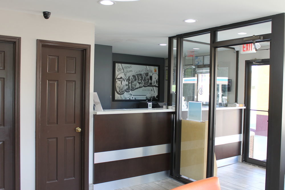 Super 8 By Wyndham Locust Grove Exterior foto