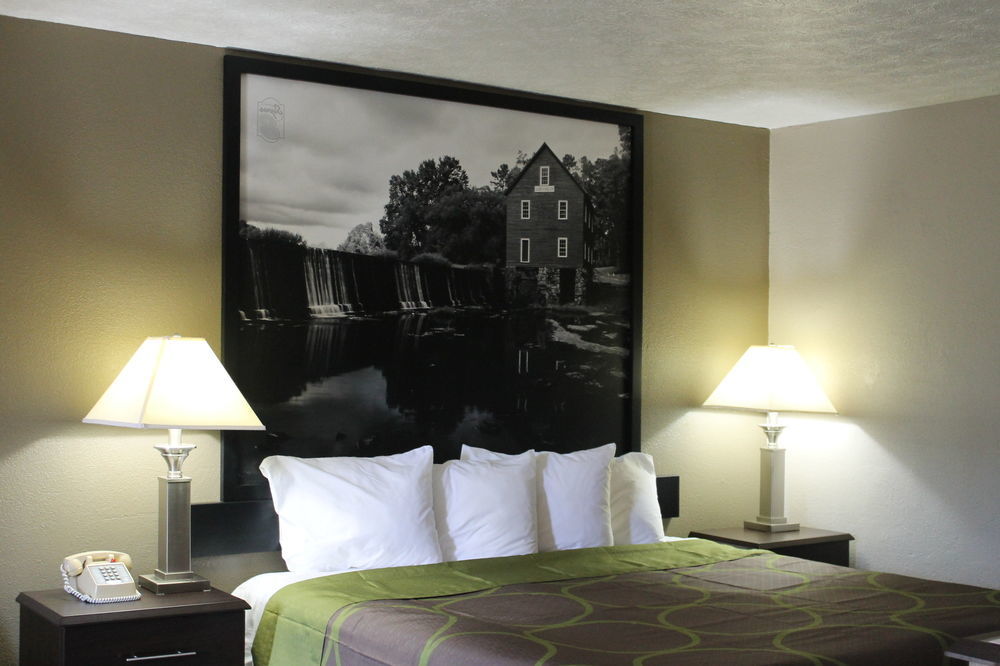 Super 8 By Wyndham Locust Grove Exterior foto